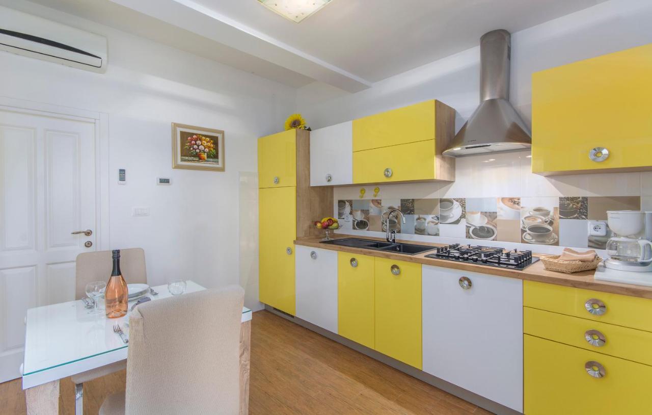 Apartmani Cupar Poreč Exteriör bild